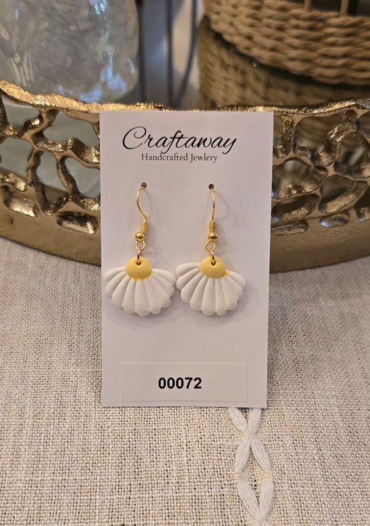 Polymer Clay White Daiseys